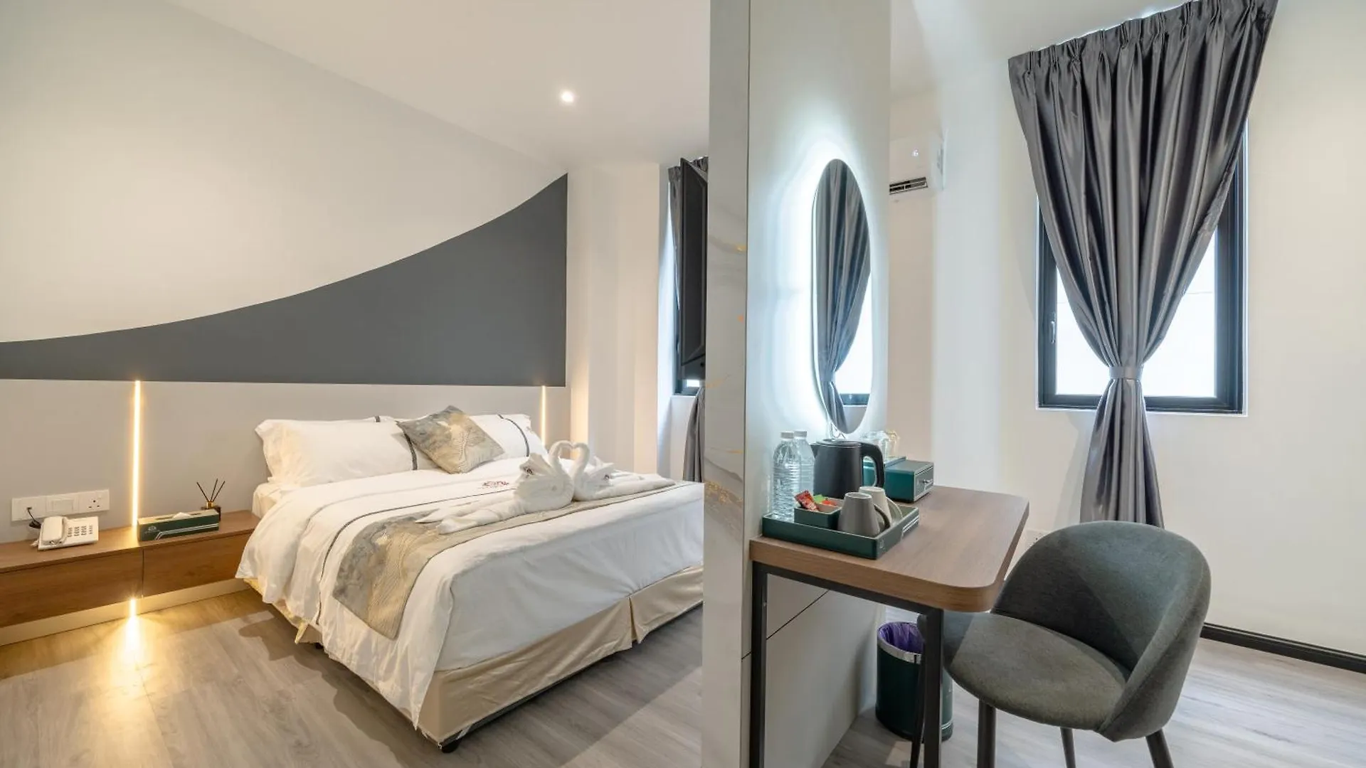 Saturn Hotel George Town