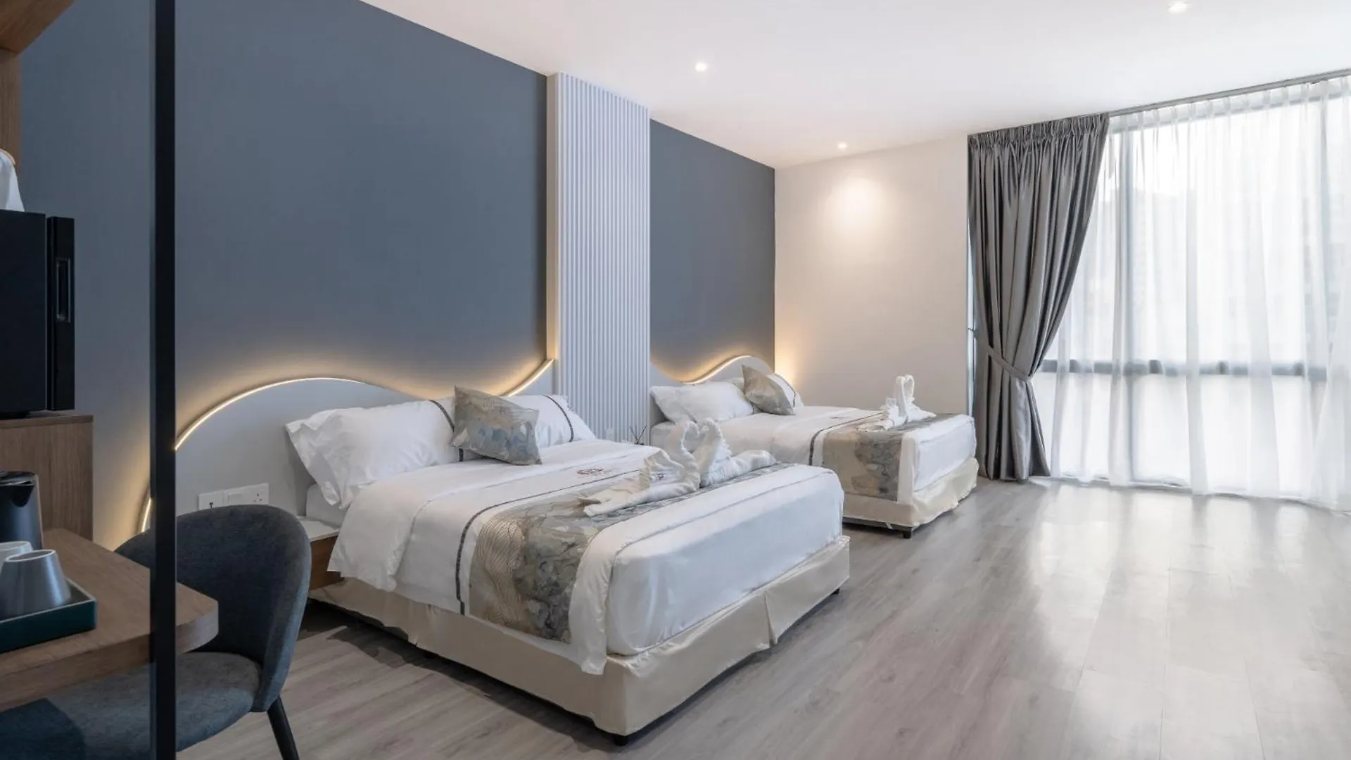 Saturn Hotel George Town