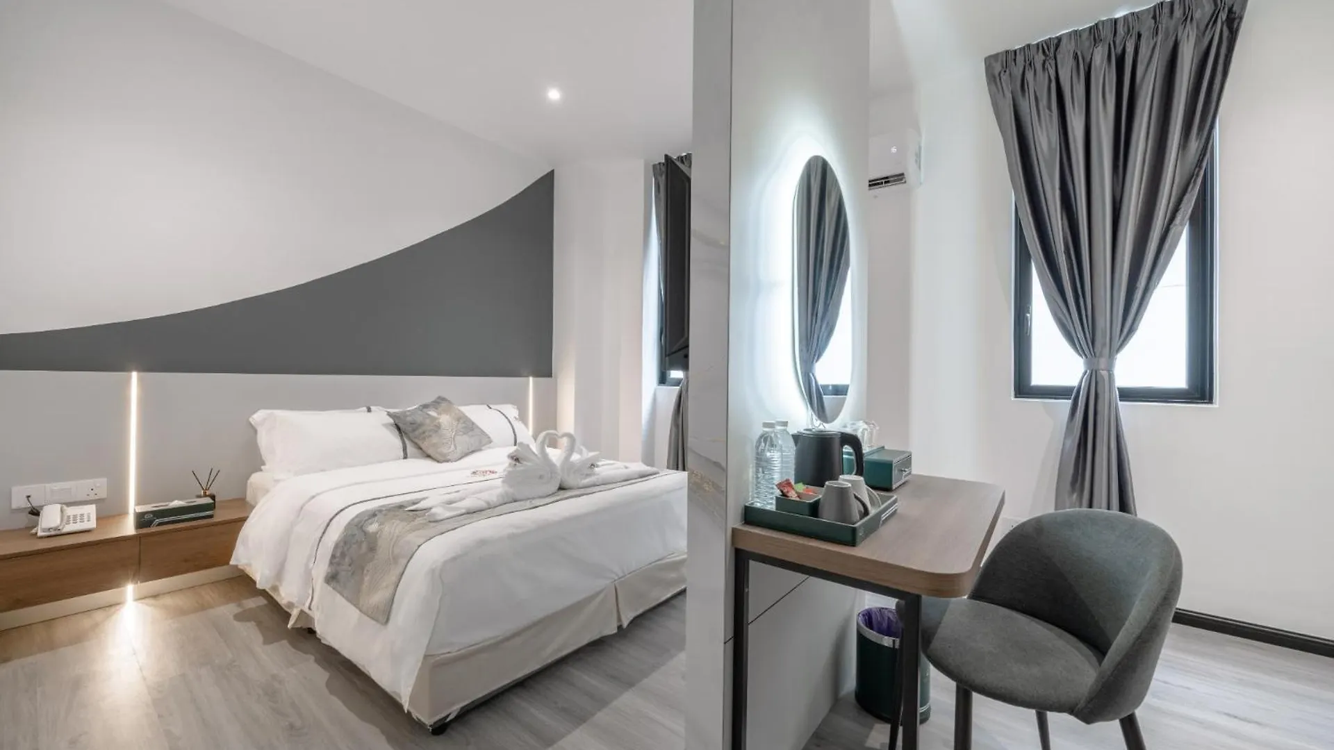 Saturn Hotel George Town